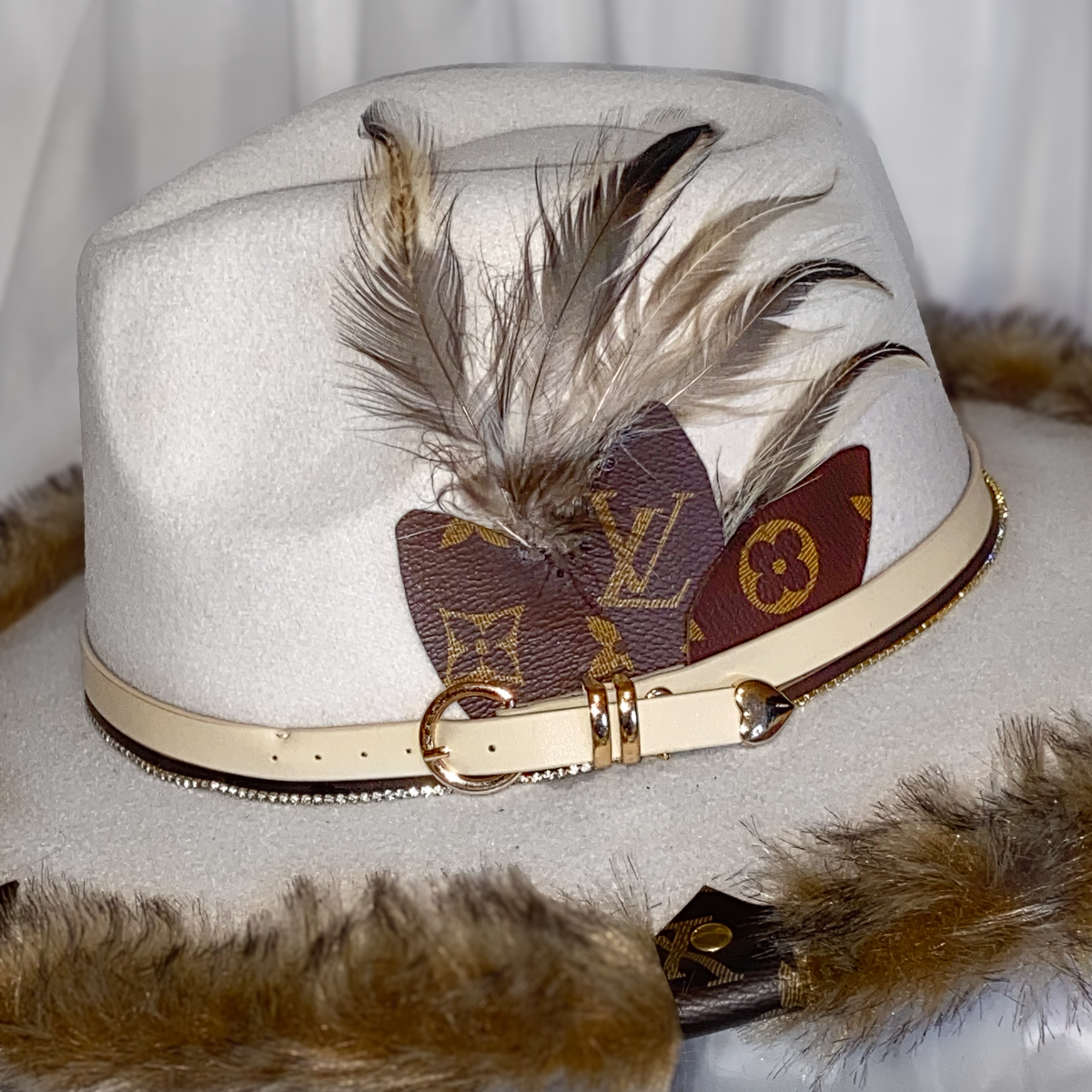 Lavish Life LV Beige & Bling - Image 9